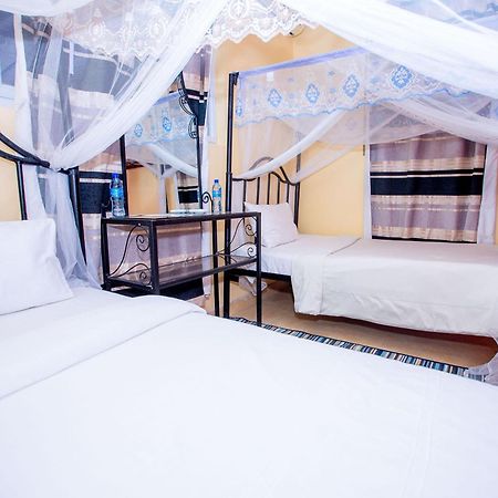 Kays Lodge ดาร์เอสซาลาม ภายนอก รูปภาพ