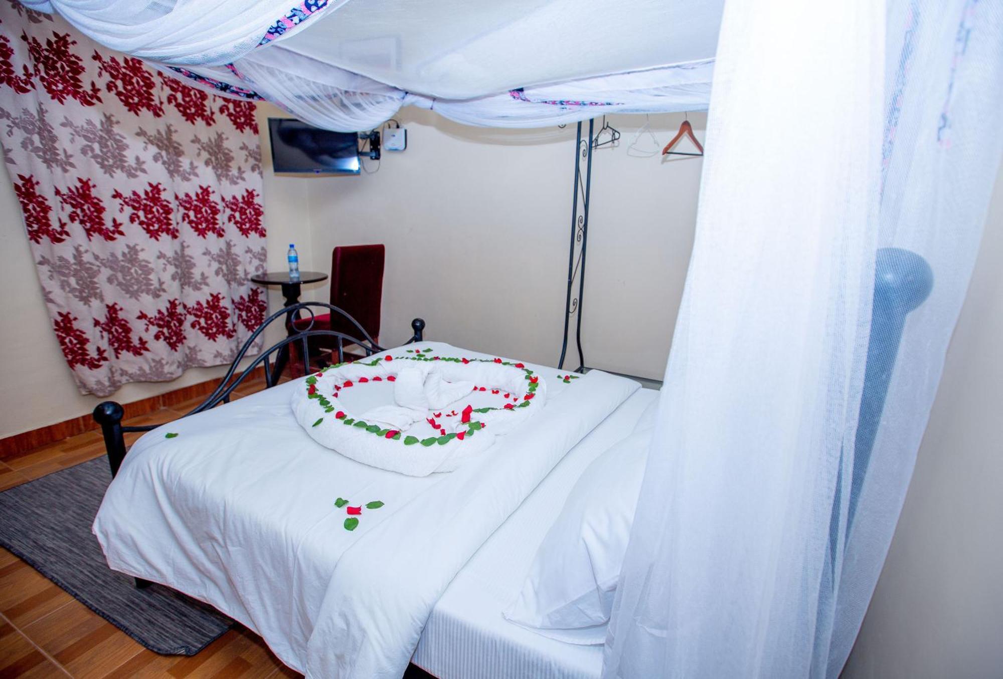 Kays Lodge ดาร์เอสซาลาม ภายนอก รูปภาพ