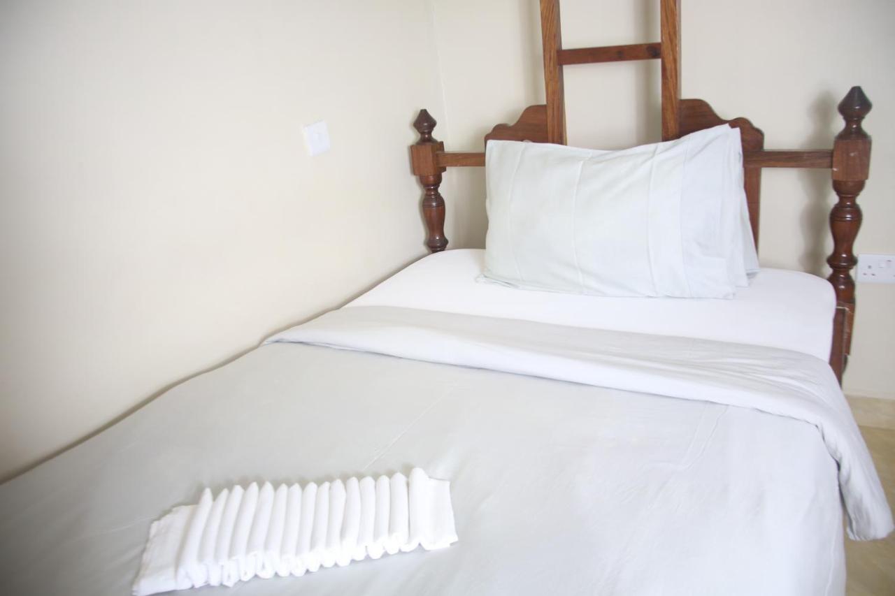 Kays Lodge ดาร์เอสซาลาม ภายนอก รูปภาพ